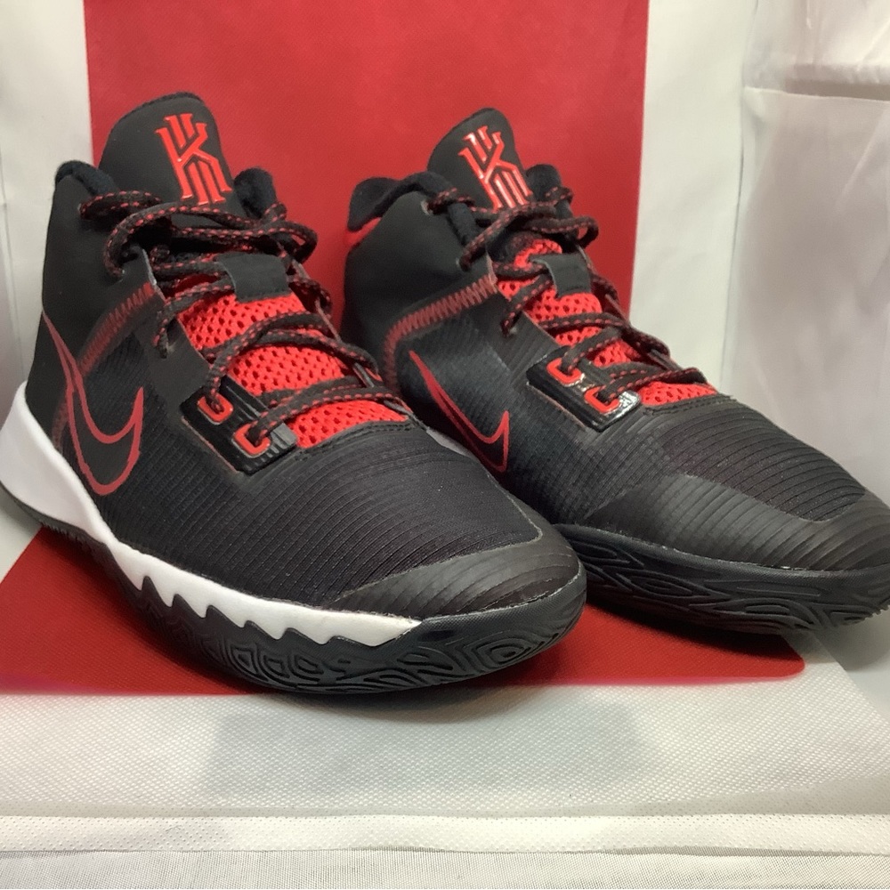 Kyrie 4 bred